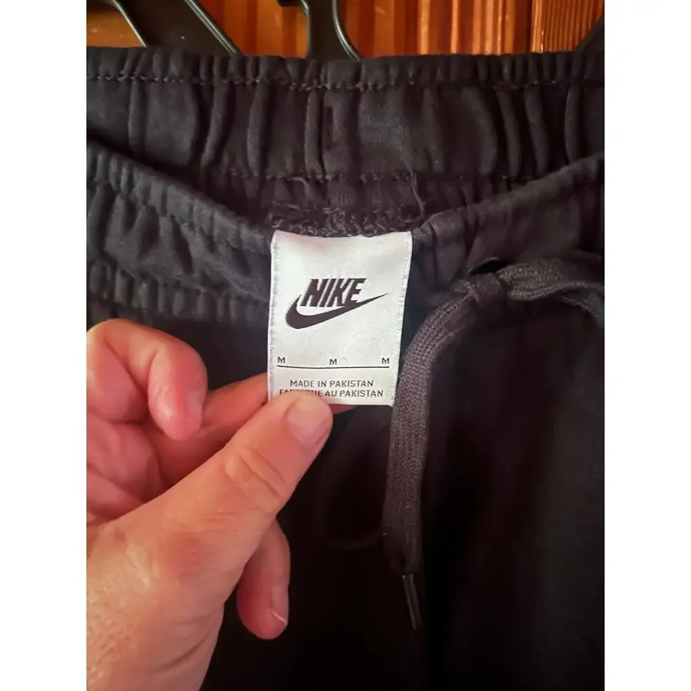 Nike Women’s black joggers performance fleece swoosh athletic Athleisure medium